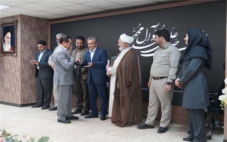 تجلیل از پذیرفته‌شدگان مدارس تیزهوشان و نمونه در سرچشمه