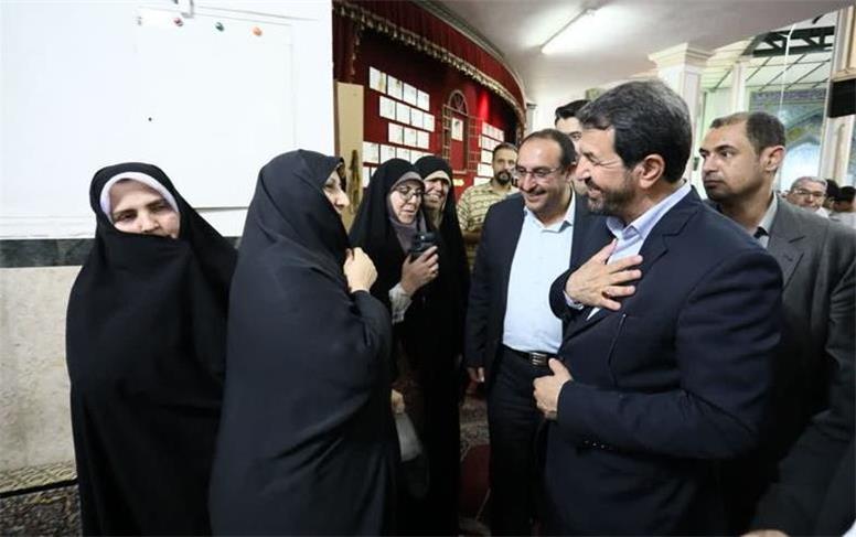 «اخلاق» جواب داد