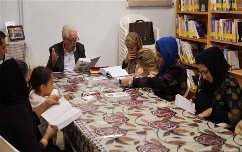 کتابخانه جابربن‌حیّان سرچشمه میزبان بیش از ۱۸ هزار نسخه کتاب و ۲۲۰ عضو فعال