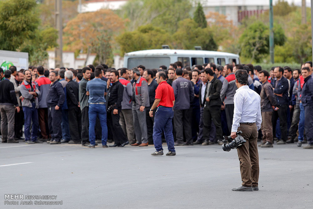 بازی با اعصاب و روان کارگران توسط نمایندگان مجلس